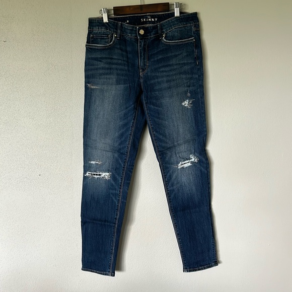 WHBM The Skinny Pant with Distressing size 8 - Picture 1 of 5